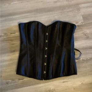 Women’s corset size medium
